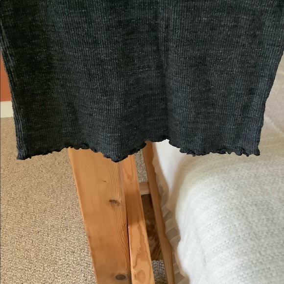 Tia (Anthropologie) ribbed lettuce hem top - Picture 2 of 7